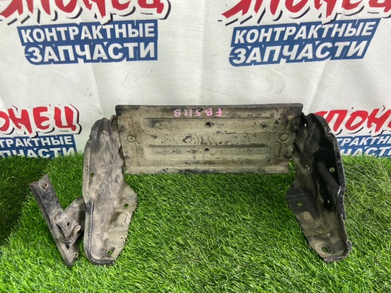 Подставка под аккумулятор MITSUBISHI CANTER FB511B 4M40 (б/у)