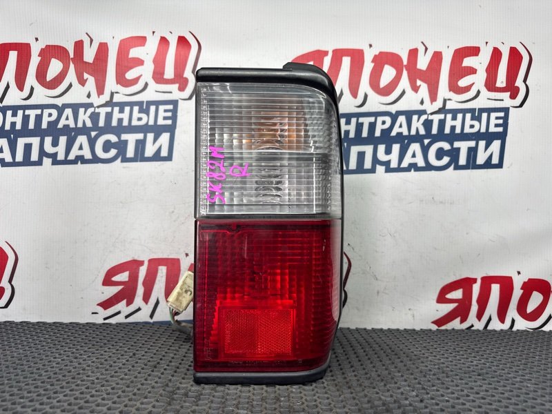 Стоп-сигнал MAZDA BONGO SK82M F8 правый (б/у)
