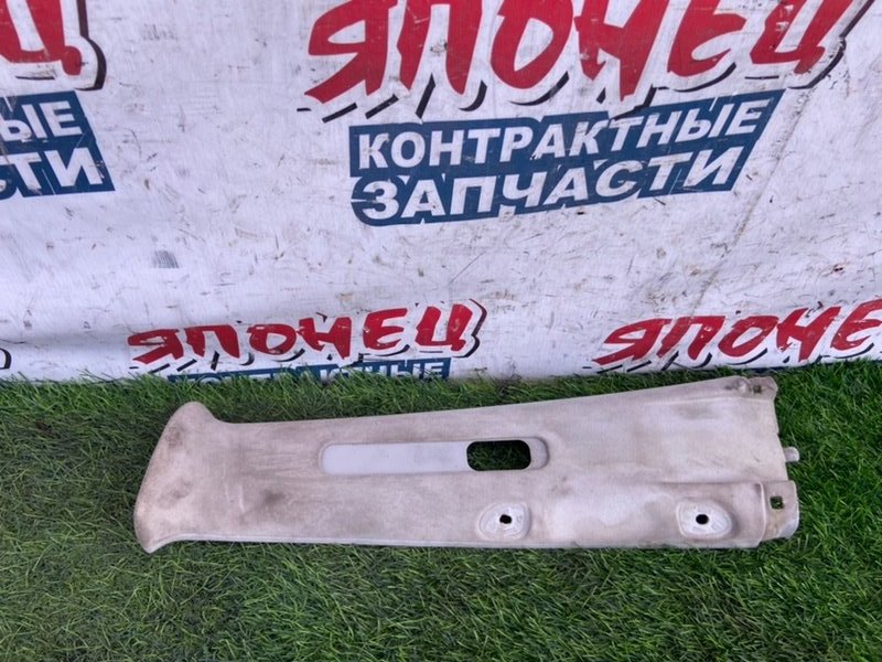 Накладка на стойку кузова TOYOTA ESTIMA AHR10 2AZ-FXE левая (б/у)
