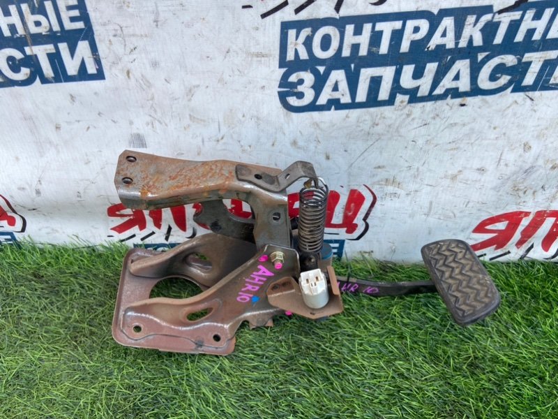 Педаль тормоза TOYOTA ESTIMA AHR10 2AZ-FXE (б/у)