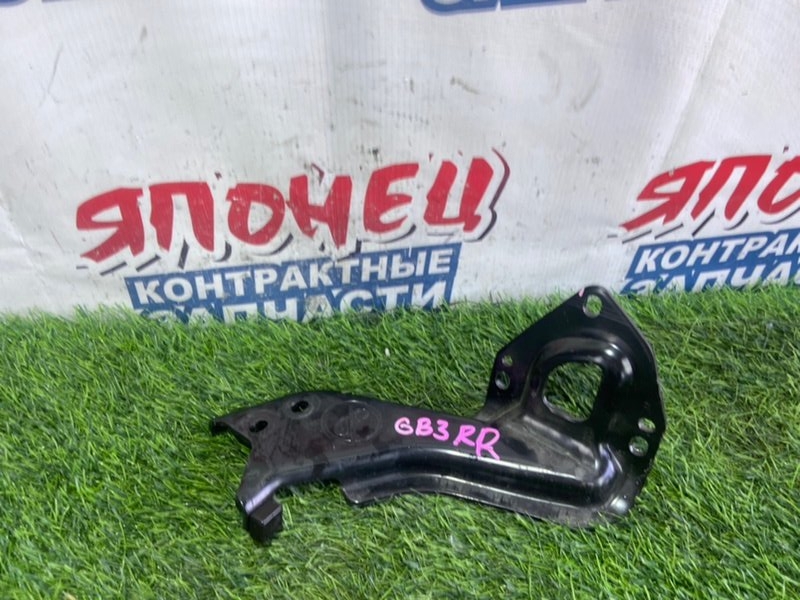 Кронштейн ролика раздвижной двери HONDA FREED GB3 L15A задний правый (б/у)
