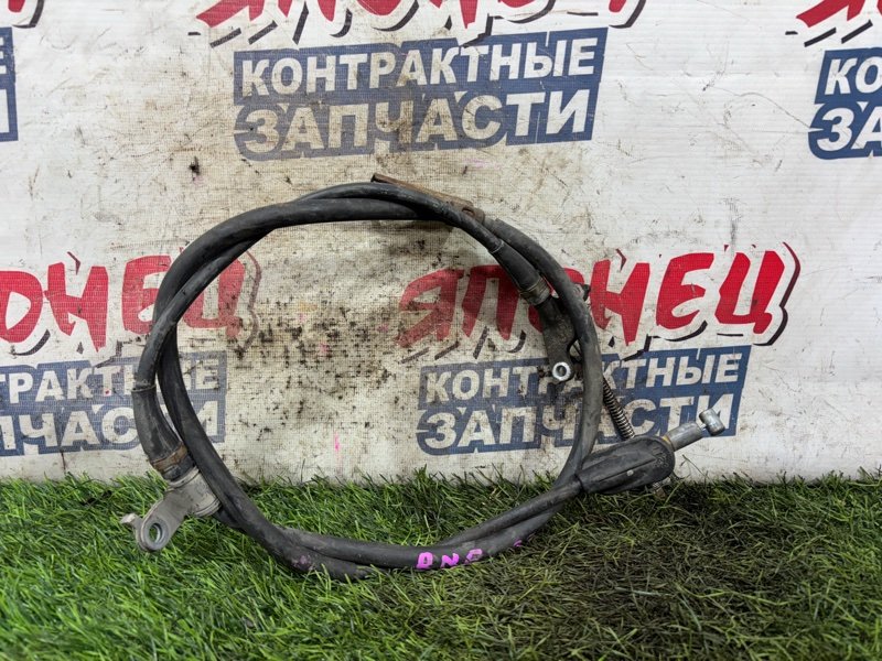 Тросик ручника HONDA STREAM RN6 R18A правый (б/у)