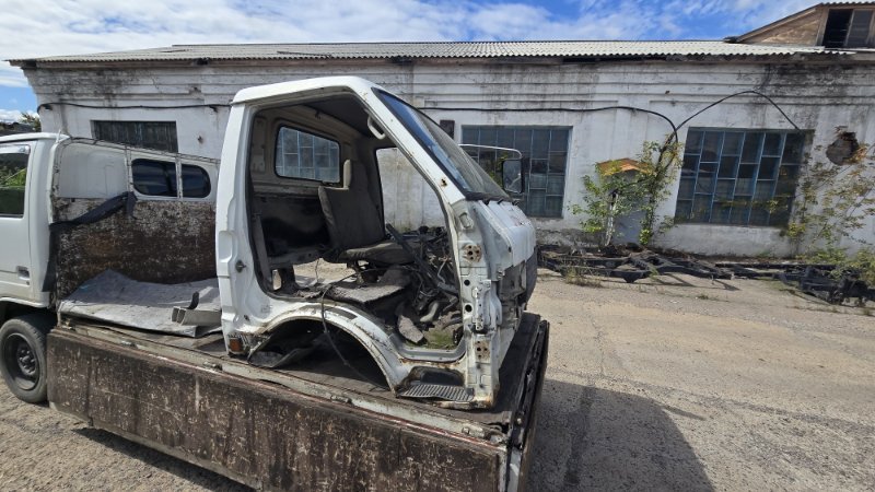 Кабина MAZDA BONGO SE28M R2 (б/у)