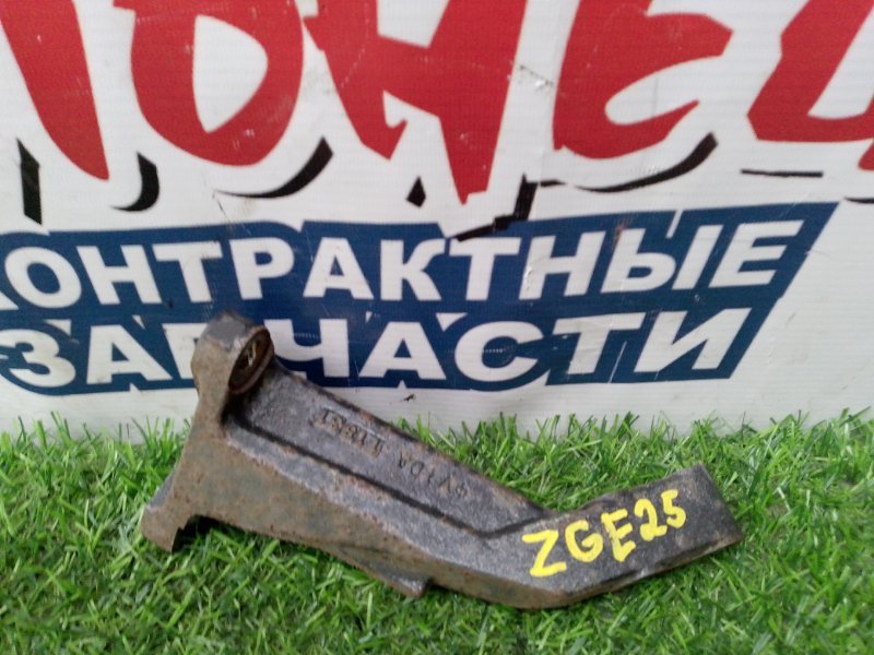 Кронштейн раздатки TOYOTA WISH ZGE25 2ZR-FAE (б/у)