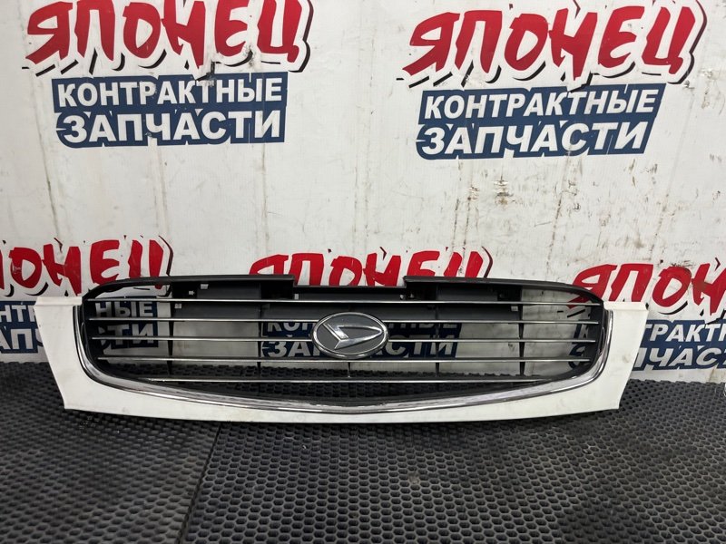 Решетка радиатора DAIHATSU TERIOS J100G HC-EJ 1997 (б/у)