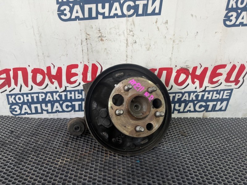 Ступица TOYOTA CARINA AT211 AT211 задняя правая (б/у)