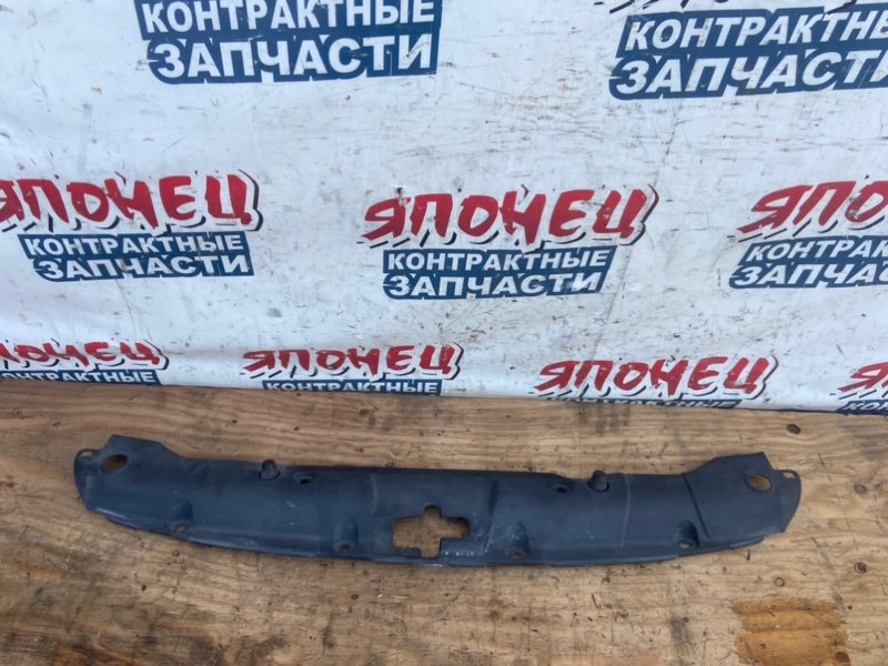 Накладка на рамку радиатора HONDA STREAM RN6 R18A (б/у)