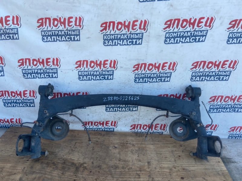 Балка TOYOTA VOXY ZRR70 3ZR-FAE задняя (б/у)