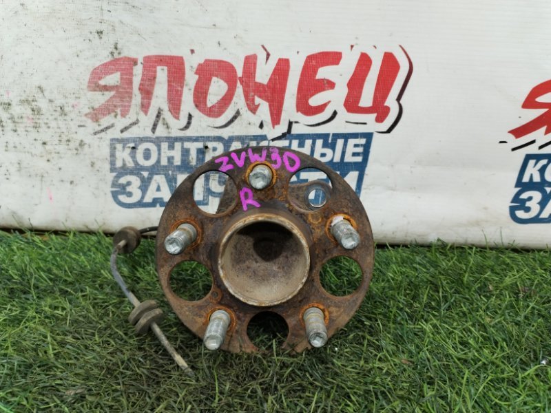Ступица TOYOTA PRIUS ZVW30 2ZR-FXE задняя (б/у)