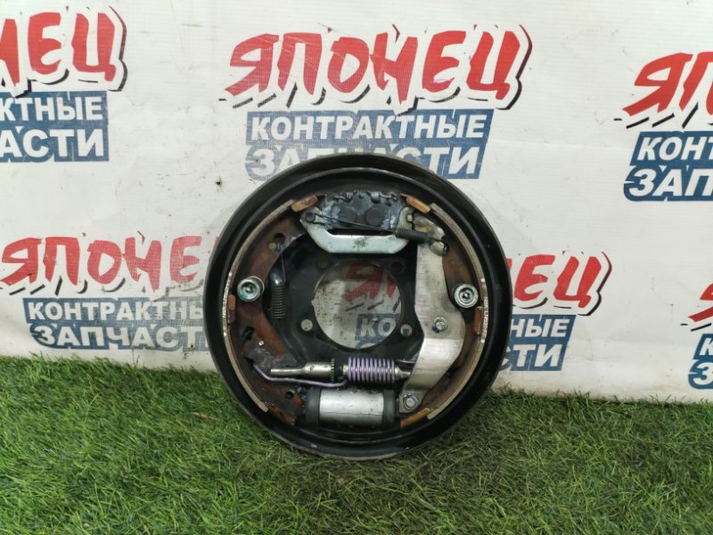 Механизм стояночного тормоза TOYOTA VOXY ZRR70 3ZR-FAE задний правый (б/у)