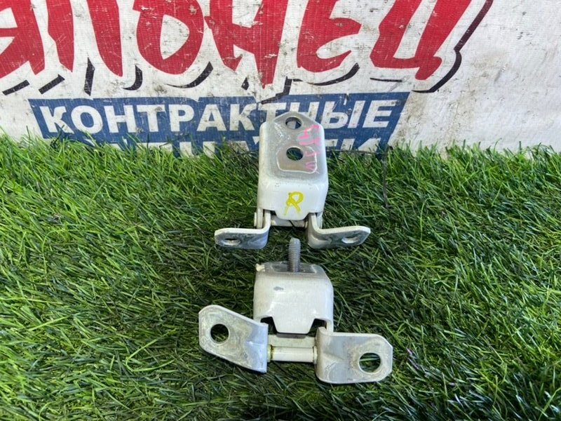 Петля двери MAZDA ATENZA GY3W L3VE задняя правая (б/у)