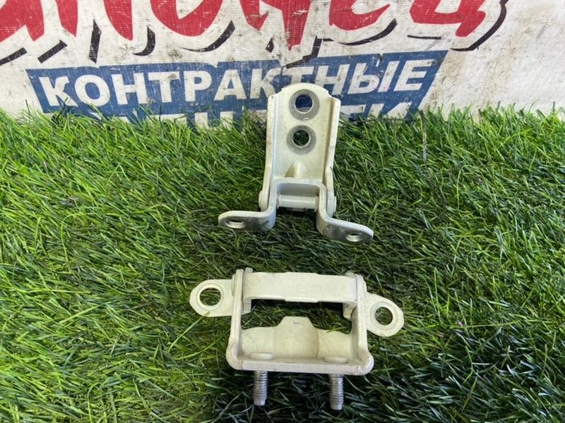 Петля двери NISSAN X-TRAIL NT31 MR20DE задняя правая (б/у)