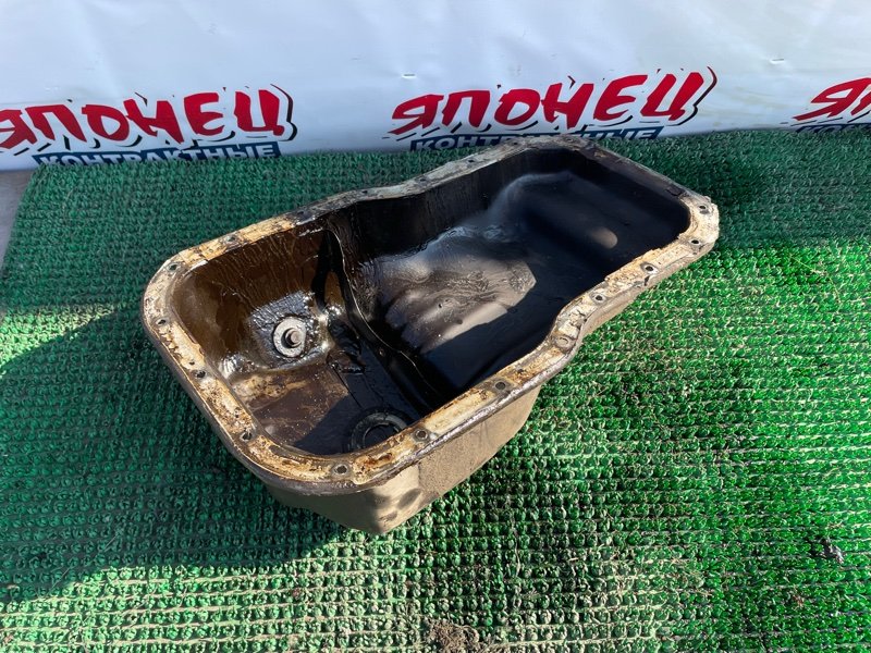 Поддон TOYOTA 5S-FE (б/у) Поддон TOYOTA 5S-FE (б/у)
