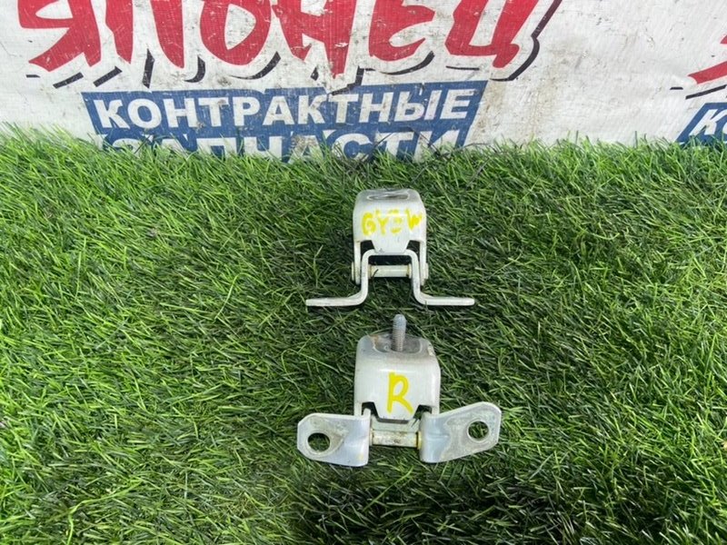 Петля двери MAZDA ATENZA GY3W L3VE задняя правая (б/у)
