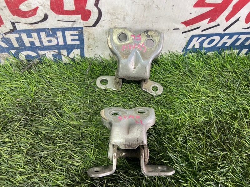 Петля двери TOYOTA GAIA SXM10 3S-FE передняя левая (б/у)