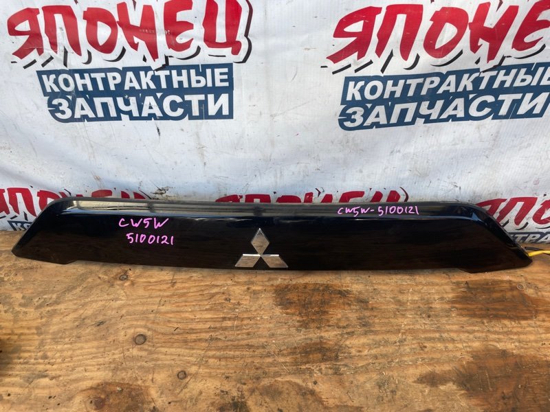 НАКЛАДКА КРЫШКИ БАГАЖНИКА MITSUBISHI OUTLANDER CW5W 4B12 (б/у)