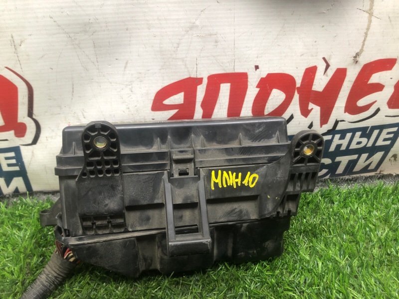 Блок предохранителей под капот TOYOTA ALPHARD MNH10 1MZ-FE 2004 (б/у)
