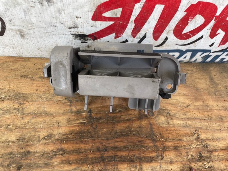 Ручка двери внутренняя HONDA STEPWGN RF1 B20B задняя левая (б/у)