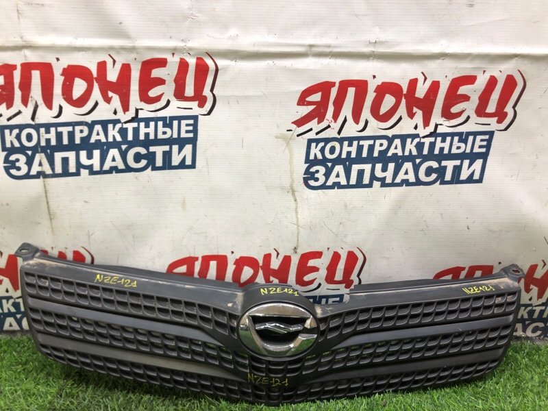 Решетка радиатора TOYOTA COROLLA  SPACIO NZE121 1NZ-FE 2001 (б/у)