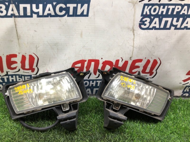 Туманка TOYOTA WISH ZNE10 1ZZ-FE 2006 передняя (б/у)