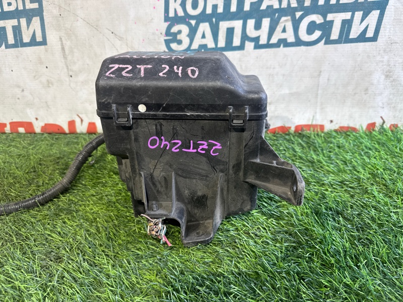 Блок предохранителей под капот TOYOTA ALLION ZZT240 1ZZ-FE (б/у)