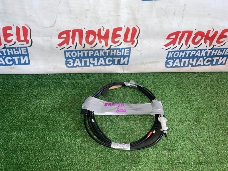 Тросик лючка топливного бака TOYOTA VOXY ZRR70 3ZR-FAE (б/у)