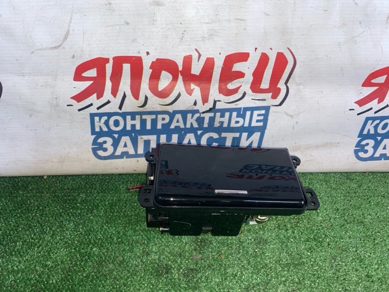 Пепельница NISSAN FUGA GY50 VQ35DE (б/у)