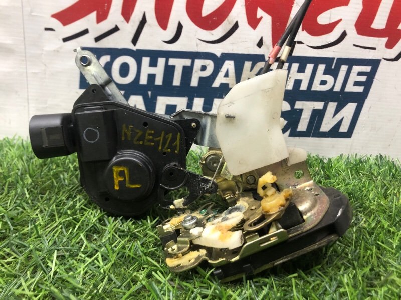 Замок двери TOYOTA COROLLA  SPACIO NZE121 1NZ-FE 2001 передний левый (б/у)