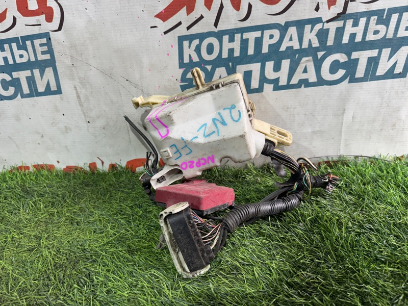 Блок предохранителей под капот TOYOTA FUNCARGO NCP20 2NZ-FE (б/у)