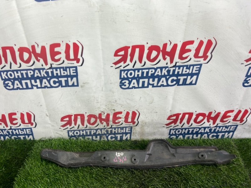 Пыльник крыла TOYOTA RACTIS NSP120 1NR-FE передний левый (б/у)