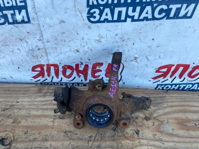 Цапфа TOYOTA SPRINTER CARIB AE114 4A-FE передняя правая (б/у)