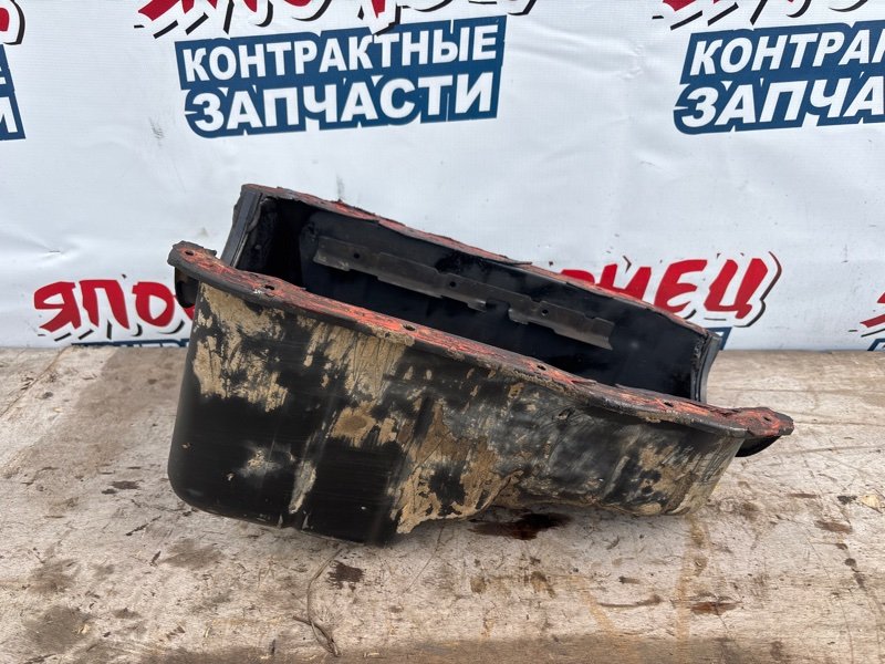 Поддон NISSAN CGA3DE (б/у) Поддон NISSAN CGA3DE (б/у)