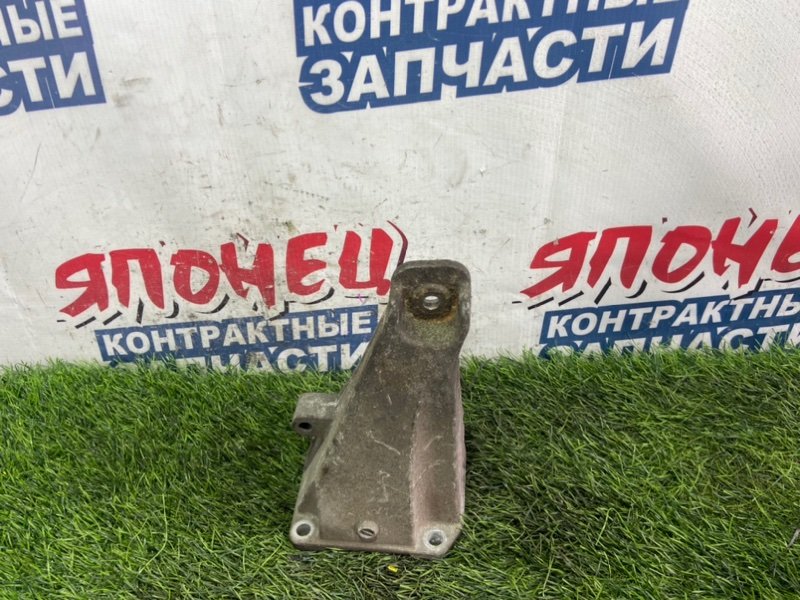 Кронштейн опоры двигателя SUZUKI ESCUDO TD52W J20A (б/у)