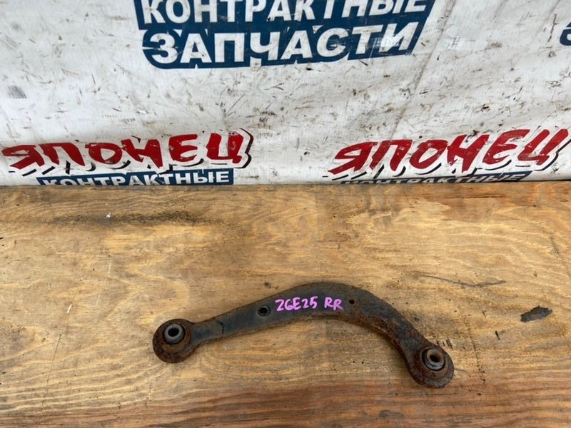 Рычаг верхний TOYOTA WISH ZGE25 2ZR-FAE задний правый (б/у)