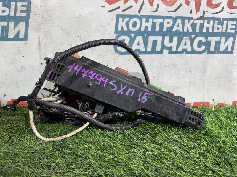 Блок предохранителей под капот TOYOTA NADIA SXN15 3S-FE (б/у)