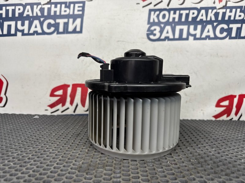 Мотор печки TOYOTA ALPHARD ANH10 2AZ-FE 2005 (б/у)