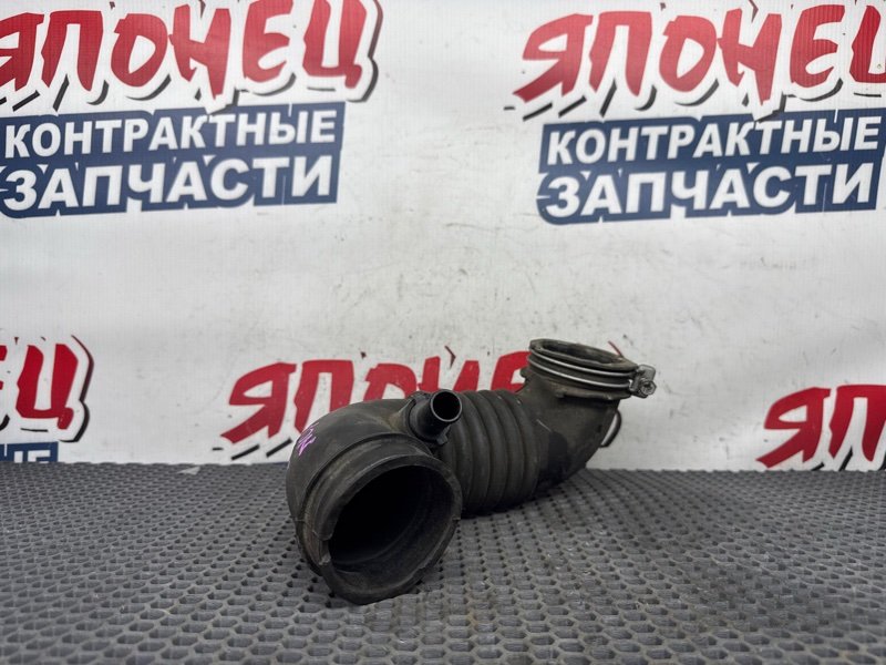 Патрубок воздушного фильтра TOYOTA FUN CARGO NCP20 2NZ-FE 2001 (б/у)