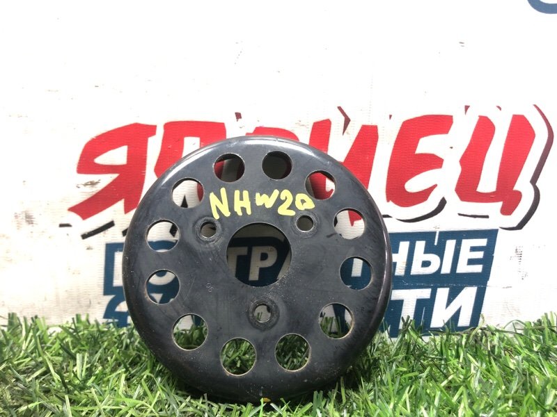 Шкив помпы TOYOTA PRIUS NHW20 1NZ-FXE 2004 (б/у)