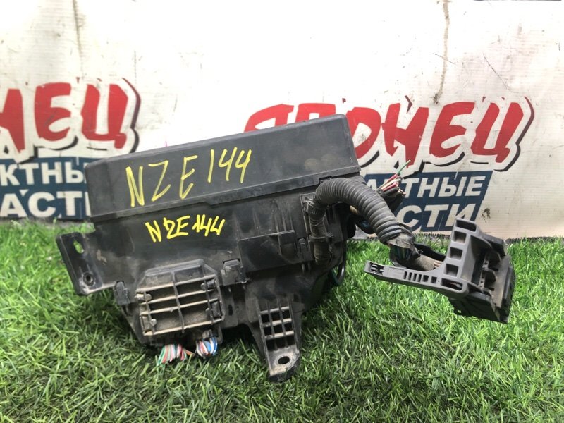 Блок предохранителей под капот TOYOTA COROLLA  FIELDER NZE144 1NZ-FE (б/у)
