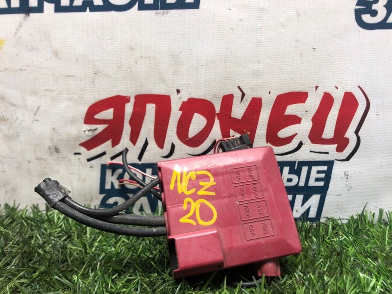 Блок предохранителей аккумулятора TOYOTA RAUM NCZ20 1NZ-FE 2006 (б/у)