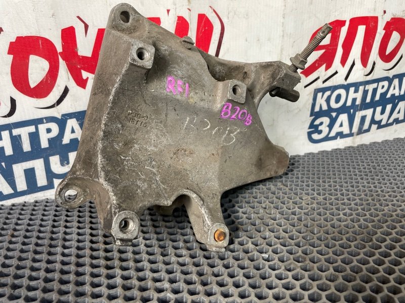 Кронштейн компрессора кондиционера HONDA STEPWGN RF1 B20B 2000 (б/у)