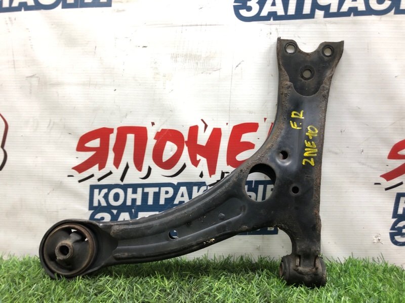 Рычаг нижний TOYOTA WISH ZNE10 1ZZ-FE 2006 передний правый (б/у)