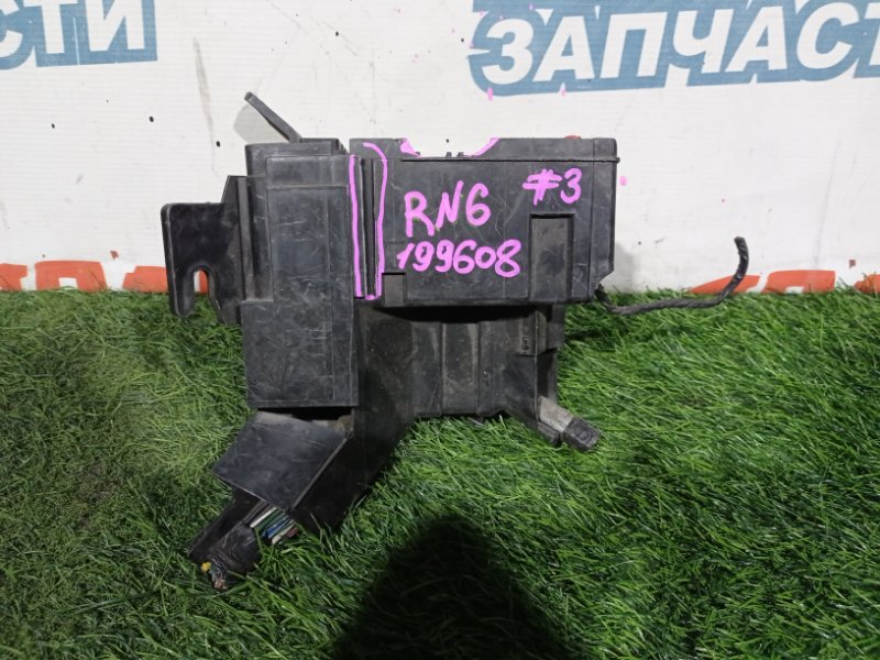 Блок предохранителей под капот HONDA STREAM RN6 R18A (б/у)