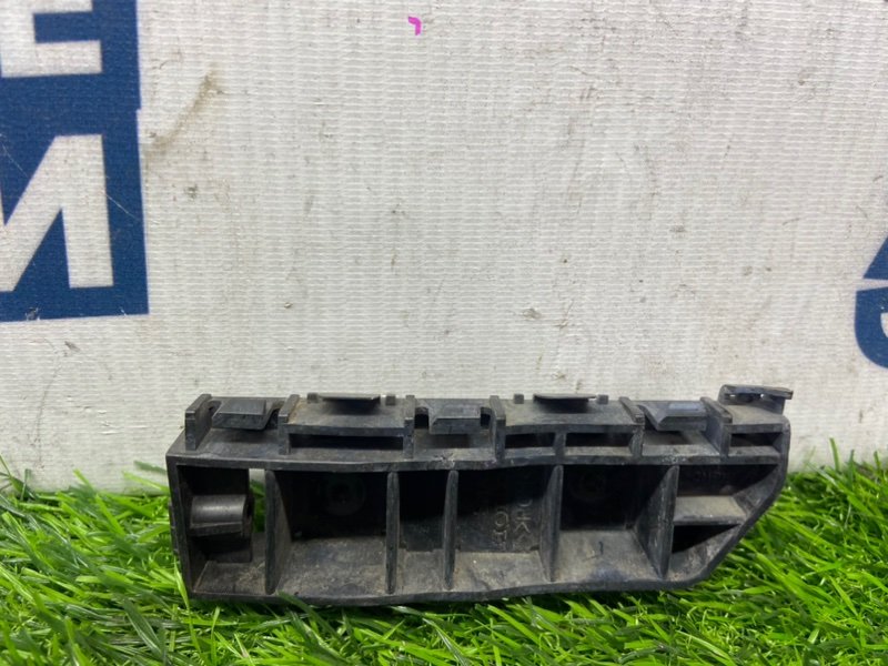 Крепление бампера HONDA STREAM RN6 R18A переднее правое (б/у)