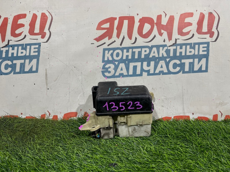 Блок предохранителей под капот TOYOTA VITZ SCP10 1SZ-FE (б/у)