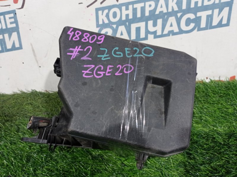 Блок предохранителей под капот TOYOTA WISH ZGE20 2ZR-FAE (б/у)
