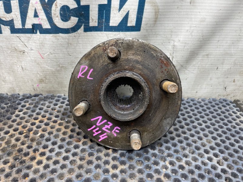 Ступица TOYOTA COROLLA  AXIO NZE144 1NZ-FE задняя (б/у)