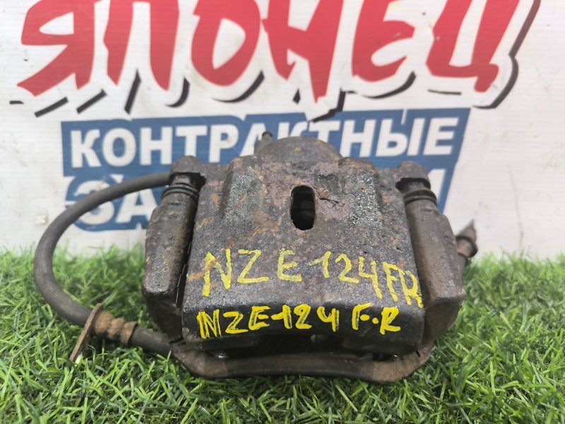 Суппорт TOYOTA COROLLA  FIELDER NZE124 1NZ-FE 2002 передний правый (б/у)