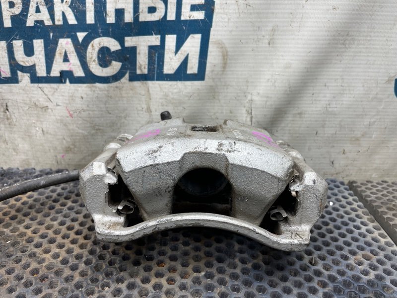 Суппорт HONDA AIRWAVE GJ1 L15A передний правый (б/у)