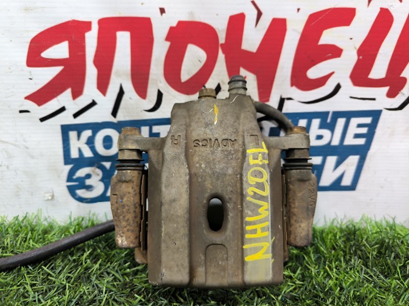 Суппорт TOYOTA PRIUS NHW20 1NZ-FXE 2004 передний левый (б/у) Суппорт TOYOTA PRIUS NHW20 1NZ-FXE 2004 передний левый (б/у)